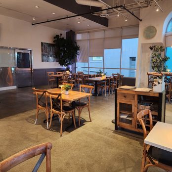 Metro Cafe - Larger tables for larger groups. - American Near Me - El Segundo, California