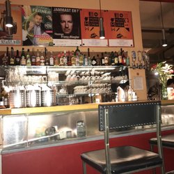 Cafe Aera - Bar scene