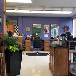 Doyle Designed Salon - Very nice aesthetic