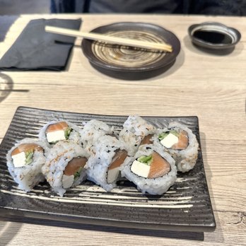 Yama Sushi House - Phoenix - Philadelphia Roll - Sushi Bars Near Me - Phoenix, Arizona Yama Sushi House - Phoenix - Philadelphia Roll - Sushi Bars Near Me - Phoenix, Arizona