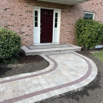 3D Brick Paving - a brick walkway with a circular design - General Contractors Near Me - Des Plaines, Illinois