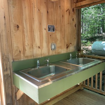 Dixon's Campground - Dishwashing station - Campgrounds Near Me - Cape Neddick, Maine