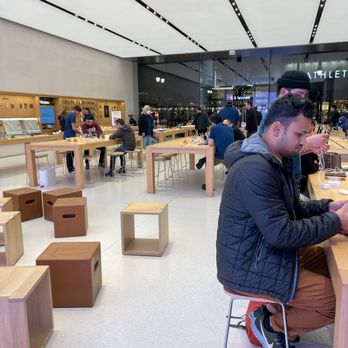 Apple Burlingame - Inside the store - Computers Near Me - Burlingame, California Apple Burlingame - Inside the store - Computers Near Me - Burlingame, California