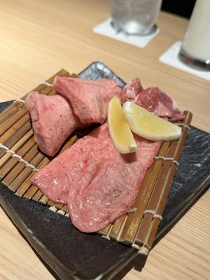 Sumibi Yakiniku Nakahara by null