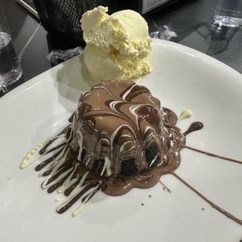 Melt N Dip - Lava cake - Desserts Near Me - Brandon, Florida Melt N Dip - Lava cake - Desserts Near Me - Brandon, Florida