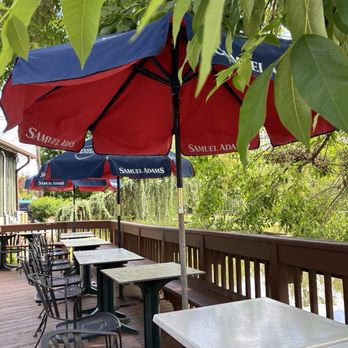 Patriots Crossing - Outdoor deck overlooking canal - Burgers Near Me - Titusville, New Jersey Patriots Crossing - Outdoor deck overlooking canal - Burgers Near Me - Titusville, New Jersey