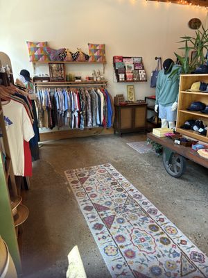 Kin Ship Goods by null