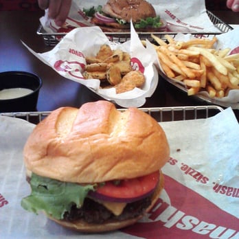 Smashburger - Classic burger - Burgers Near Me - Tempe, Arizona Smashburger - Classic burger - Burgers Near Me - Tempe, Arizona