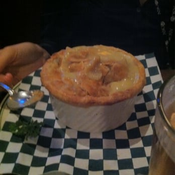 Miller's Pub - Pot pie made the wife violently ill - American Near Me - Chicago, Illinois