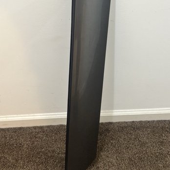 Safelite AutoGlass - Left Windshield molding to a 2020 Armada - Windshield Installation & Repair Near Me - Willow Grove, Pennsylvania