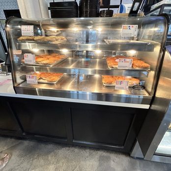 Pop Pie - Hot counter with warm Pot Pies! - Desserts Near Me - San Diego, California Pop Pie - Hot counter with warm Pot Pies! - Desserts Near Me - San Diego, California