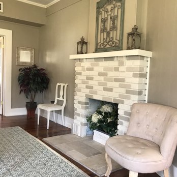 Salon La Belle & Day Spa - Waiting area - Hair Salons Near Me - DeRidder, Louisiana Salon La Belle & Day Spa - Waiting area - Hair Salons Near Me - DeRidder, Louisiana