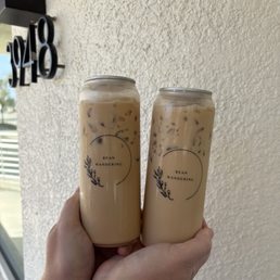Simple iced latte, large size Simple iced latte, large size