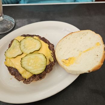 Convention Grill - The cheeseburger - Diners Near Me - Minneapolis, Minnesota
