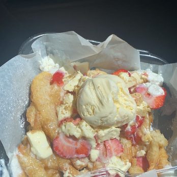 Dona Leti’s - StrawBerry Cheesecake Funnel Cake - Mexican Near Me - Houston, Texas Dona Leti’s - StrawBerry Cheesecake Funnel Cake - Mexican Near Me - Houston, Texas