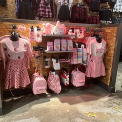 Hot Topic