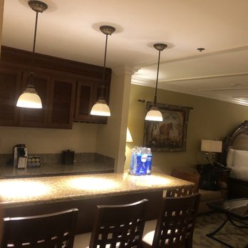 Pacific Terrace Hotel - King suite - San Diego, CA