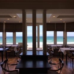 Hôtel le Beaufort - As you enter reception...you're glad you booked on the ocean side.