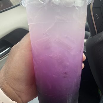 Kao's - Large Butterfly Tea Lemonade - Cambodian Near Me - Elkhart, Indiana