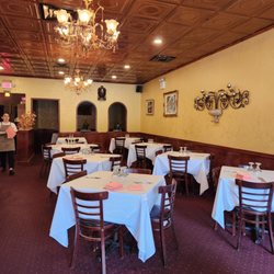 Thai Thai Cuisine - Inside Thai Thai Cuisine