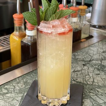 Fives - Cocktail Bars Near Me - New Orleans, Louisiana