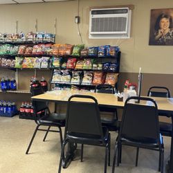 Parkside Family Restaurant - Interior