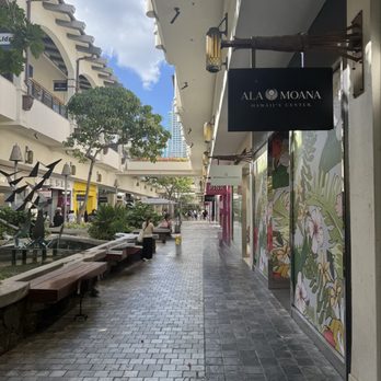 Ala Moana Center - Shopping Centers Near Me - Honolulu, Hawaii