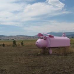GL&L Smokehouse - GL&L Smokehouse's Giant Pink Piggy Bank - Photo by Boo Heisey.