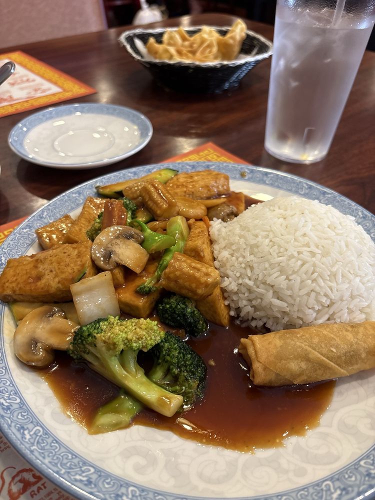 Mei’s China Palace Logo