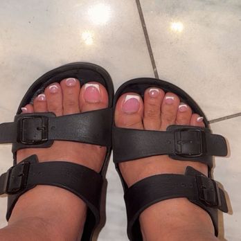 Valentino Nail Bar - Pedicure - Nail Salons Near Me - Charlotte, North Carolina