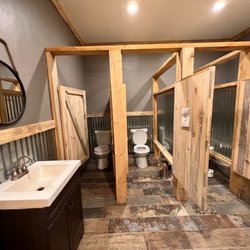 Trail Ridge Marina - Gorgeous bathrooms.