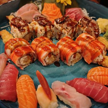 Akashi - Sushi Bars Near Me - Magnolia, Texas