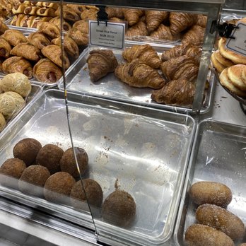 Paris Baguette - Bakeries Near Me - Flushing, New York