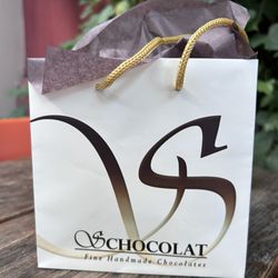 Schocolat - Elegant bag with delicious chocolates inside yum!!