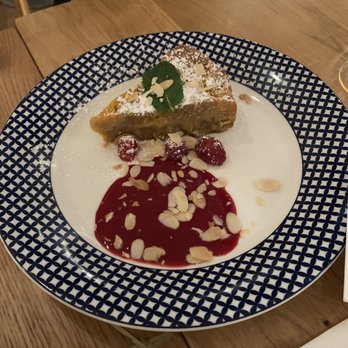 Carluccio's - Dessert - flourless cake - Italian Near Me - Hayes, XGL