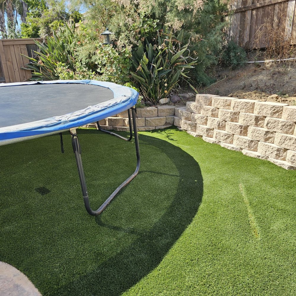 Vision Turf & Pavers - Finished corner. - Artificial Turf Near Me - Orange, California Vision Turf & Pavers - Finished corner. - Artificial Turf Near Me - Orange, California