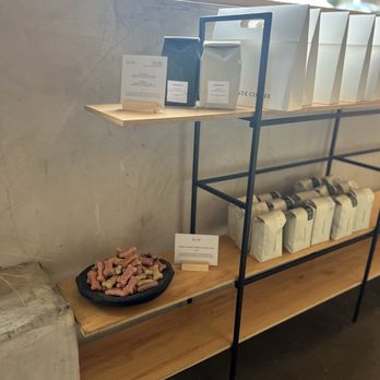 Laveta - Inside (merchandise) - Coffee & Tea Near Me - Los Angeles, California Laveta - Inside (merchandise) - Coffee & Tea Near Me - Los Angeles, California