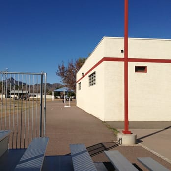 Biltmore Prep Academy - Mountain view from the basketball court facing north - Elementary Schools Near Me - Phoenix, Arizona Biltmore Prep Academy - Mountain view from the basketball court facing north - Elementary Schools Near Me - Phoenix, Arizona
