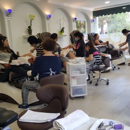 A great place to get your nails today on this wonderful Sunday afternoon.