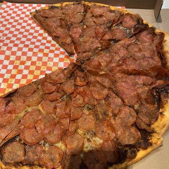 Burattino Brick Oven Pizza - Pizza Near Me - Toronto, Ontario