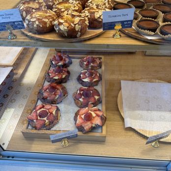 Paris Baguette - Bakeries Near Me - Houston, Texas