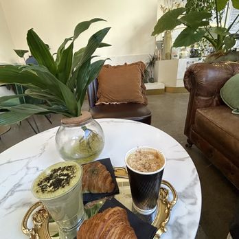 Savvvys - Hot Maple Latte w/ Regular Croissant Matcha Chagapresso w/ matcha croissant - Internet Cafes Near Me - Pasadena, California Savvvys - Hot Maple Latte w/ Regular Croissant Matcha Chagapresso w/ matcha croissant - Internet Cafes Near Me - Pasadena, California