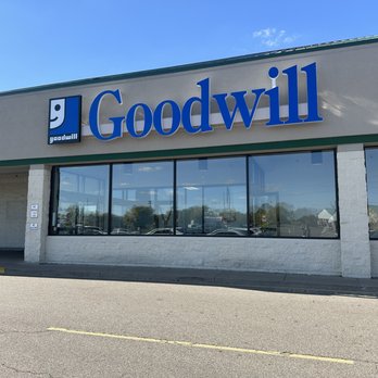 Goodwill Fairfield - Used, Vintage & Consignment Near Me - Fairfield, Ohio Goodwill Fairfield - Used, Vintage & Consignment Near Me - Fairfield, Ohio