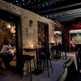 Here Nor There - Inside - Cocktail Bars Near Me - Austin, Texas Here Nor There - Inside - Cocktail Bars Near Me - Austin, Texas