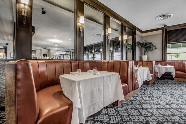 Oliver's Restaurant by null