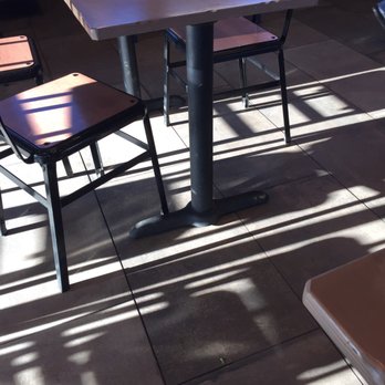 Taco Bell - The messy table and floor - Fast Food Near Me - Monticello, Indiana