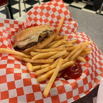 Main St Dairy Freeze - Mushroom burger combo - Ice Cream & Frozen Yogurt Near Me - Sumner, Washington