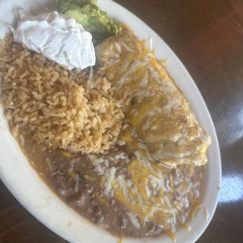El Carpintero - Chicken Burrito Ranchero - Mexican Near Me - Burbank, California