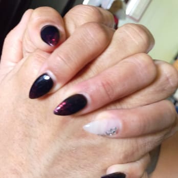 Apple Nails Spa - Holding hand with my husband ..love my nail!! - Nail Salons Near Me - Honolulu, Hawaii
