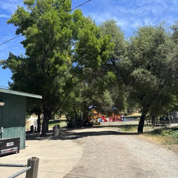 Lions Park - Gravel walking path from parking lot to children's play area - Parks Near Me - Placerville, California Lions Park - Gravel walking path from parking lot to children's play area - Parks Near Me - Placerville, California